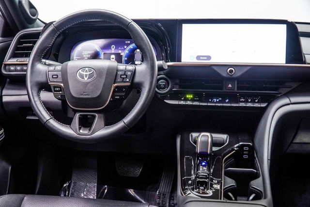 2025 Toyota Crown Signia Limited AWD - 23072528 - 17