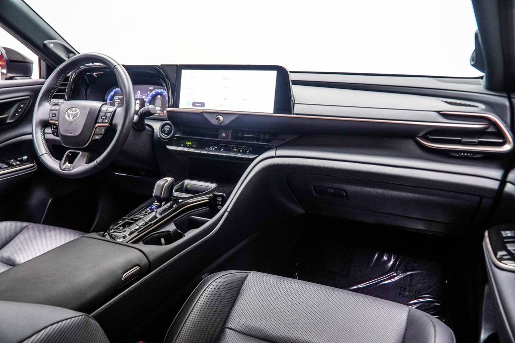Toyota Crown Signia photo 20