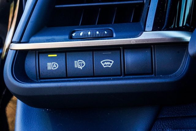 2025 Toyota Crown Signia Limited AWD - 22959503 - 16