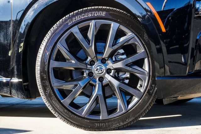 2025 Toyota Crown Signia Limited AWD - 22959503 - 1