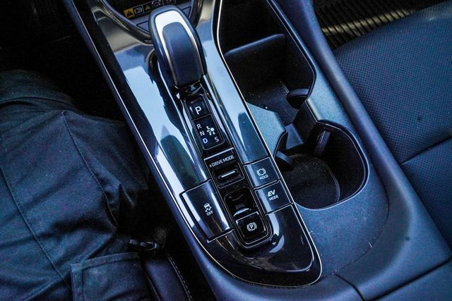 2025 Toyota Crown Signia Limited AWD - 22959503 - 27