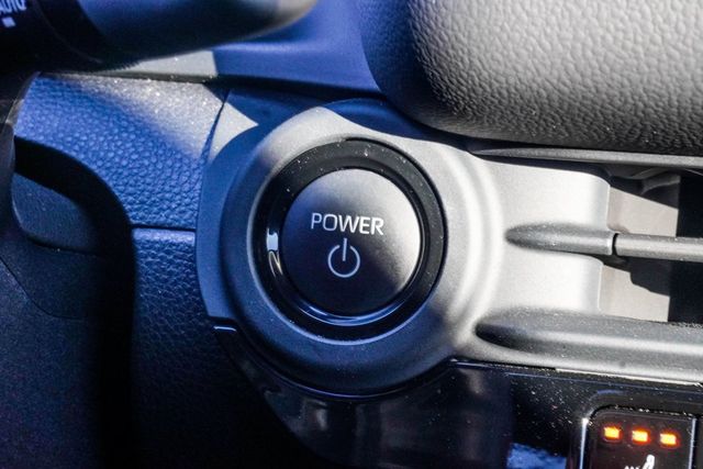 2025 Toyota Crown Signia Limited AWD - 22959503 - 28