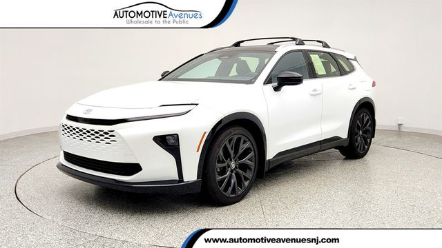 2025 Toyota Crown Signia Limited AWD - 23014183 - 0