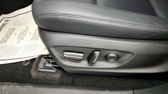 2025 Toyota Crown Signia Limited AWD - 23014183 - 11