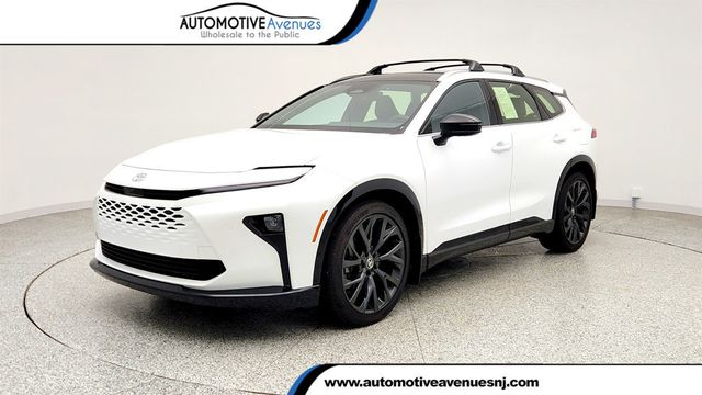 2025 Toyota Crown Signia Limited AWD w/ Advanced Technology Package - 23014183 - 0