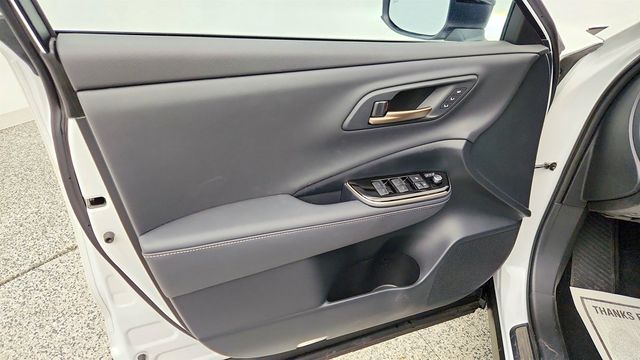 2025 Toyota Crown Signia Limited AWD w/ Advanced Technology Package - 23014183 - 10