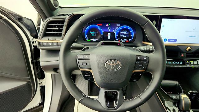 2025 Toyota Crown Signia Limited AWD w/ Advanced Technology Package - 23014183 - 13