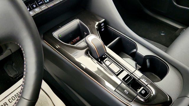 2025 Toyota Crown Signia Limited AWD w/ Advanced Technology Package - 23014183 - 16