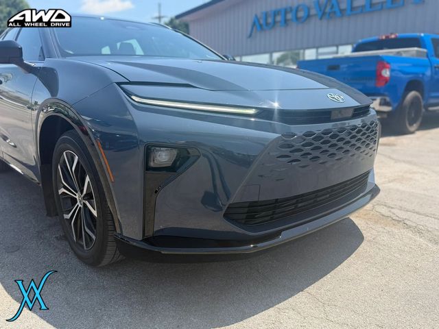 2025 Toyota Crown Signia XLE Hybrid Sport Utility 4D - 23056447 - 9