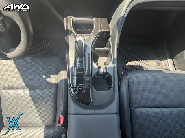 2025 Toyota Crown Signia XLE Hybrid Sport Utility 4D - 23056447 - 26