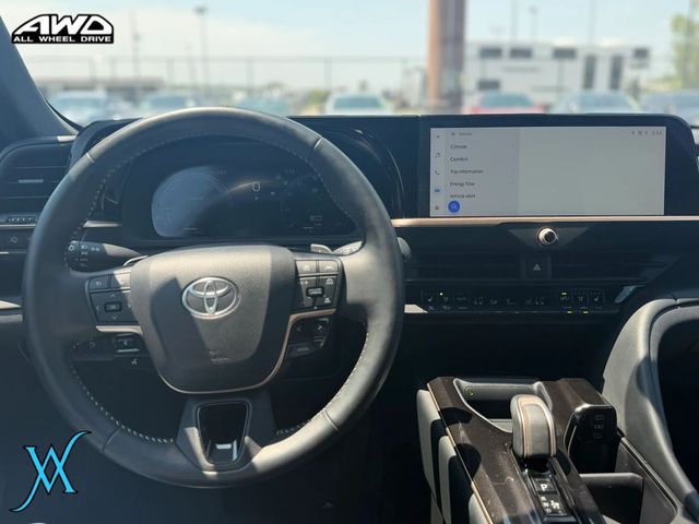 2025 Toyota Crown Signia XLE Hybrid Sport Utility 4D - 23056447 - 28