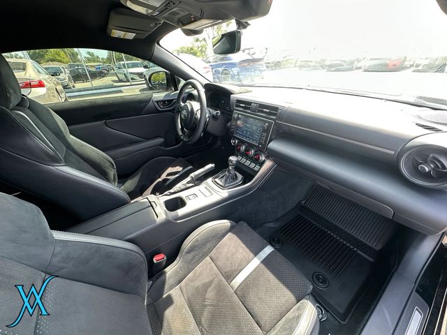 2025 Toyota GR86 Premium Coupe 2D - 23090176 - 18
