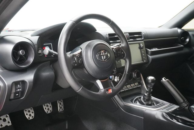 2025 Toyota GR86 Premium Manual - 22999734 - 9