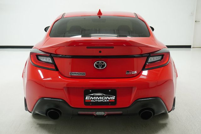 2025 Toyota GR86 Premium Manual - 22999734 - 4