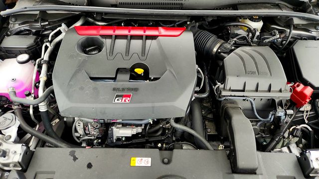 2025 Toyota GR Corolla Premium Plus Automatic - 23003411 - 26