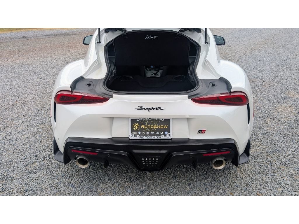 2025 Toyota Supra 3.0 photo 11