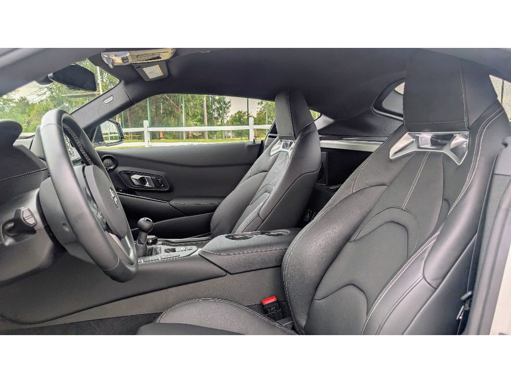 2025 Toyota Supra 3.0 photo 13