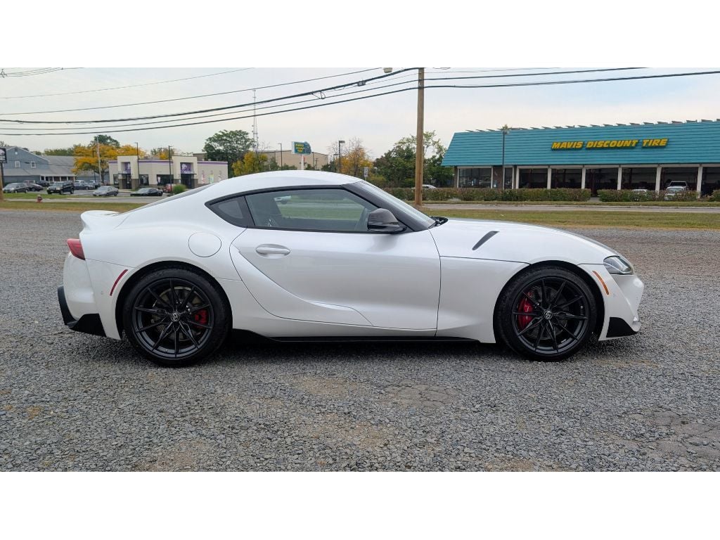 2025 Toyota Supra 3.0 photo 8