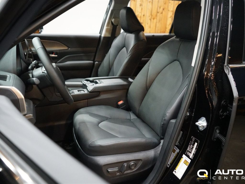 2025 Toyota Grand Highlander  - 22943697 - 10