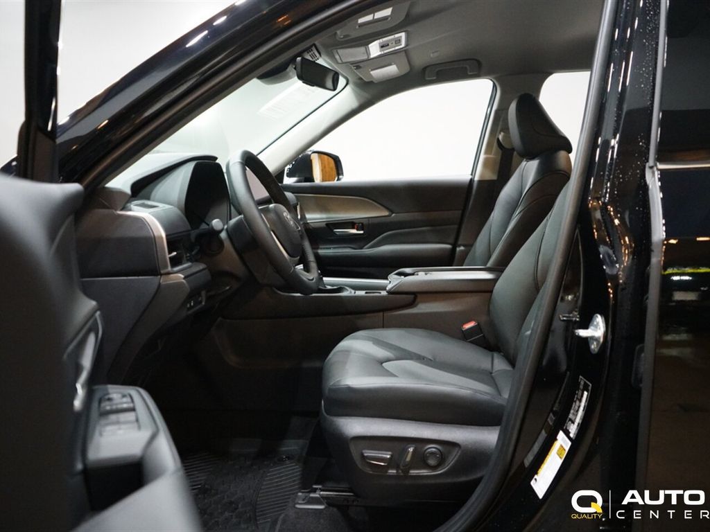 2025 Toyota Grand Highlander  - 22943697 - 13