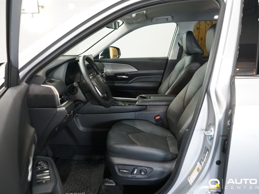 2025 Toyota Grand Highlander  - 23028699 - 12