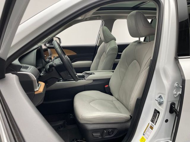 2025 Toyota Grand Highlander Hybrid Limited AWD - 23010300 - 12