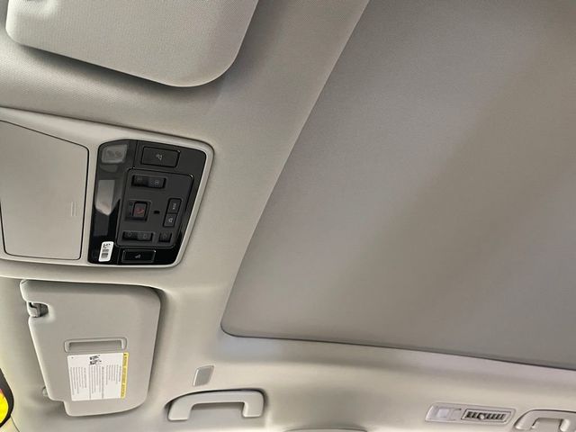 2025 Toyota Grand Highlander Hybrid Limited AWD - 23010300 - 30