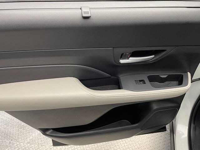 2025 Toyota Grand Highlander Hybrid Limited AWD - 23010300 - 32