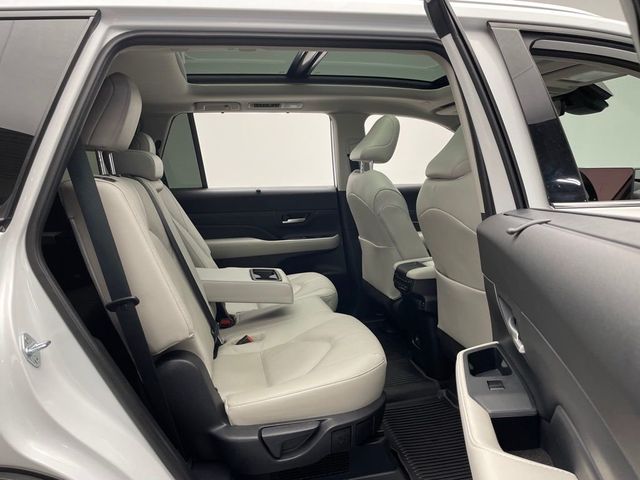 2025 Toyota Grand Highlander Hybrid Limited AWD - 23010300 - 36