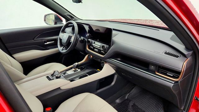 2025 Toyota Grand Highlander Hybrid MAX Platinum AWD w/ Illuminated Cargo Sill - 23085403 - 24