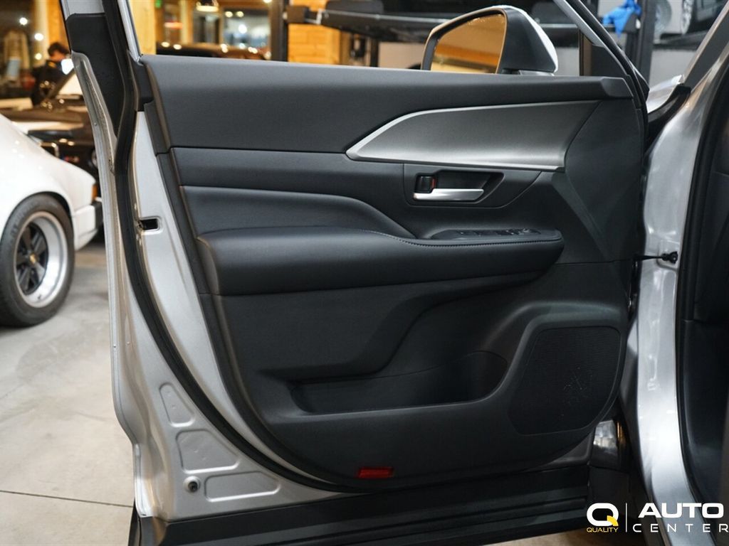 2025 Toyota Grand Highlander Hybrid XLE AWD - 22956978 - 8