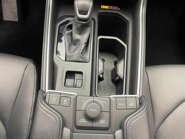 2025 Toyota Grand Highlander LE AWD - 23003346 - 28