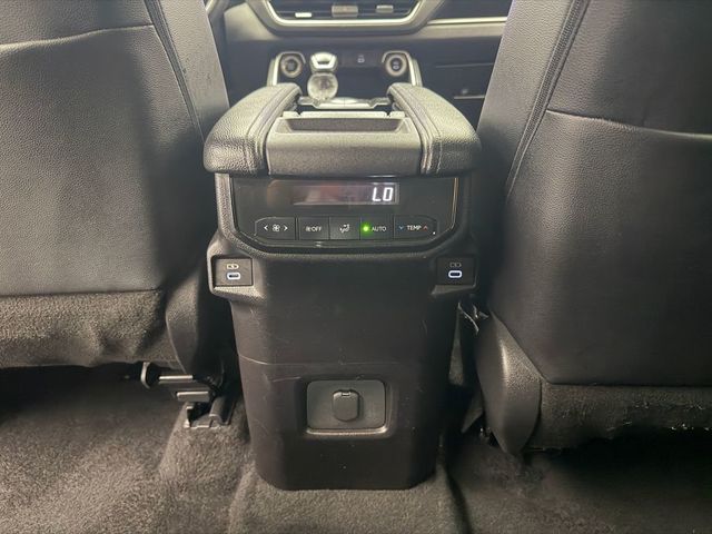 2025 Toyota Grand Highlander LE AWD - 23019295 - 37