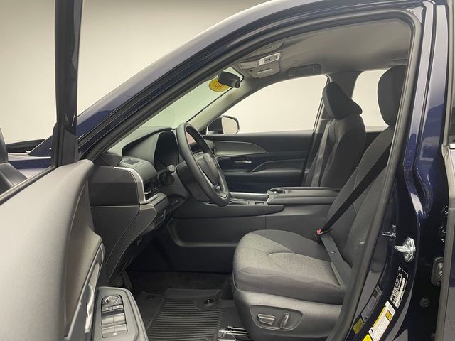 2025 Toyota Grand Highlander LE FWD - 22975372 - 11