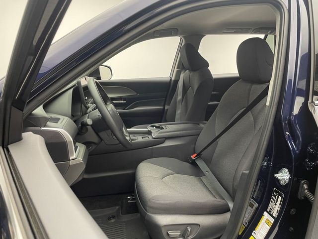 2025 Toyota Grand Highlander LE FWD - 22975372 - 12