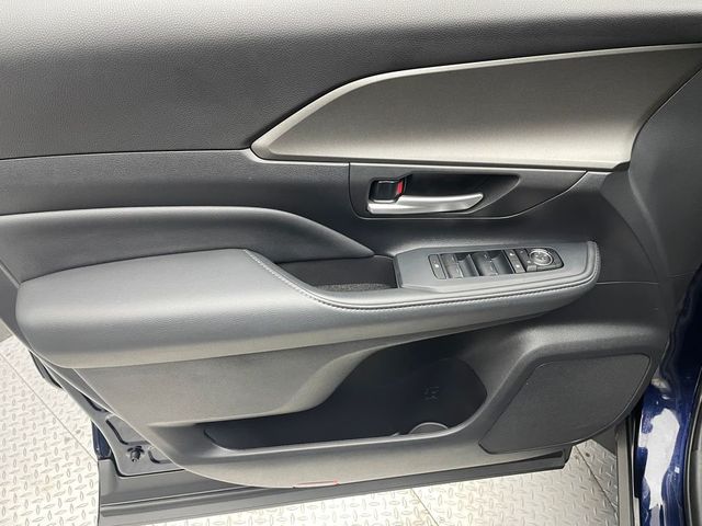 2025 Toyota Grand Highlander LE FWD - 22975372 - 8