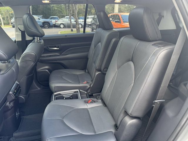 2025 Toyota Grand Highlander Limited FWD - 23080571 - 7