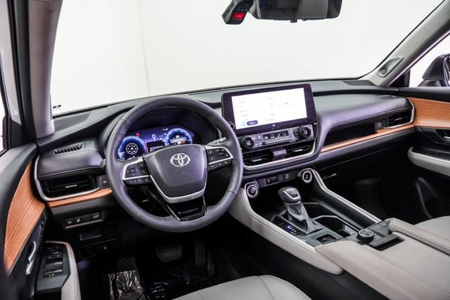 2025 Toyota Grand Highlander Platinum AWD - 23073069 - 4