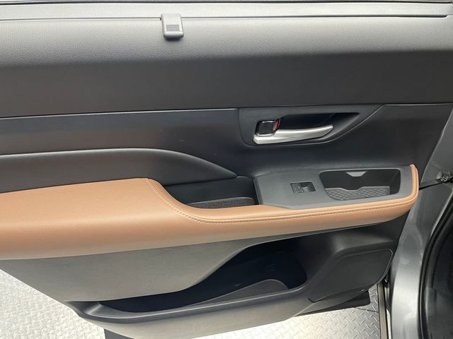 2025 Toyota Grand Highlander Platinum AWD - 22954594 - 32