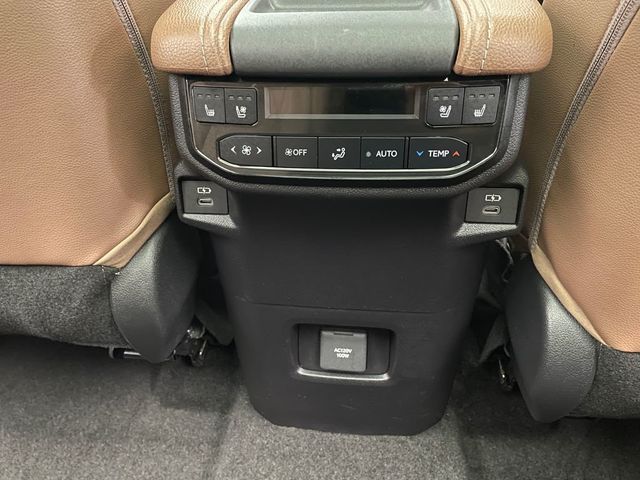 2025 Toyota Grand Highlander Platinum AWD - 22954594 - 38