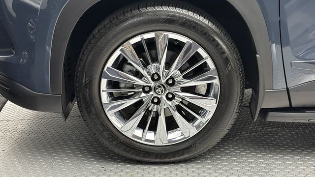 2025 Toyota Grand Highlander Platinum AWD - 23030376 - 2