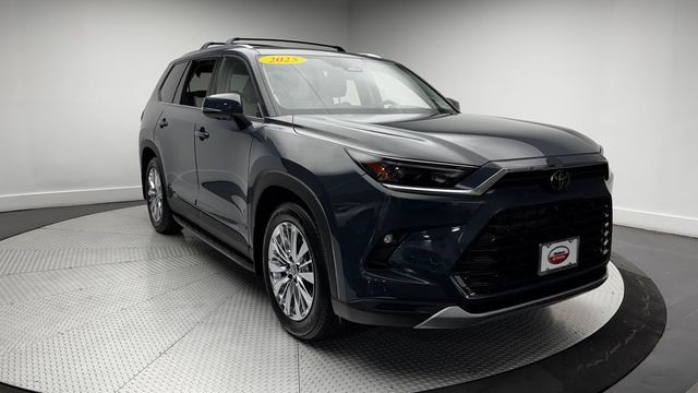 2025 Toyota Grand Highlander Platinum AWD - 23030376 - 38