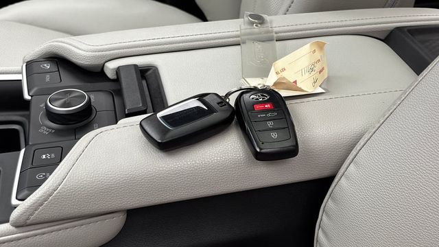 2025 Toyota Grand Highlander Platinum AWD - 23030376 - 40