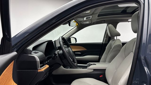 2025 Toyota Grand Highlander Platinum AWD - 23030376 - 7