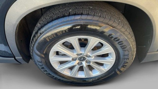 2025 Toyota Grand Highlander XLE AWD - 23080209 - 16