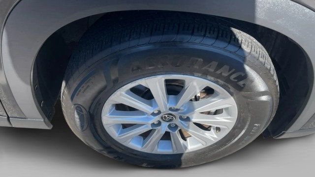 2025 Toyota Grand Highlander XLE AWD - 23080209 - 18