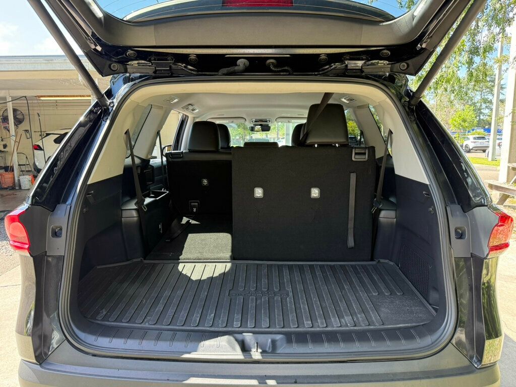 2025 Toyota Grand Highlander XLE photo 8