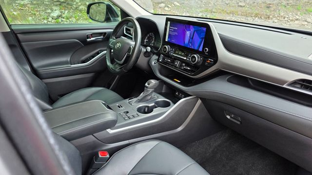 2025 Toyota Highlander 2025 Toyota Highlander XLE FWD - 23032645 - 27