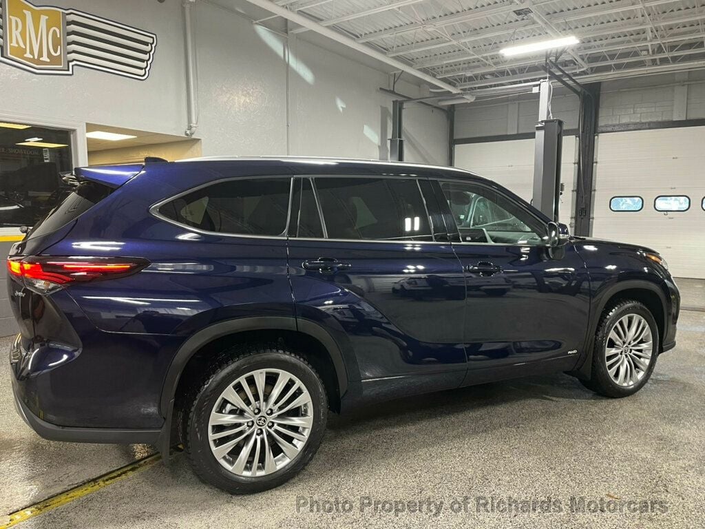 2025 Toyota Highlander Hybrid Platinum AWD - 22774878 - 2