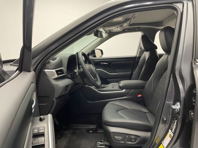 2025 Toyota Highlander Hybrid XLE AWD - 22926767 - 11